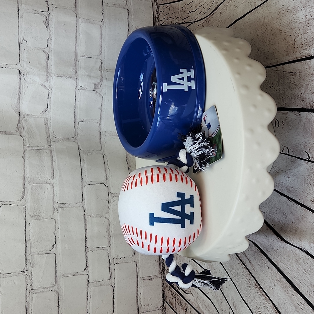 NWT MLB Los Angeles Dodgers Bundle Toy and Feeding Bowl For Dogs, Baseball